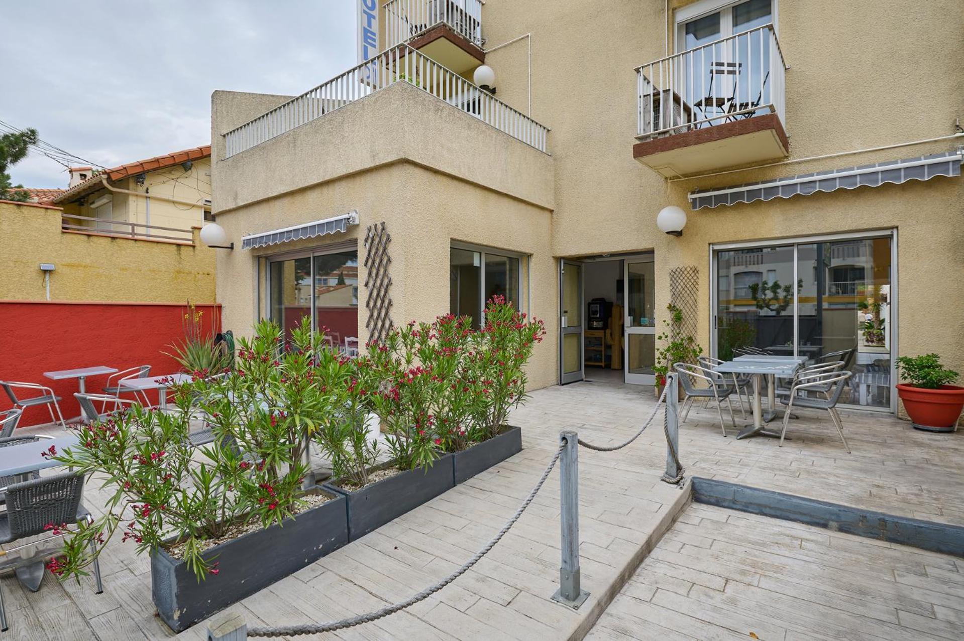 Hotel Les Mimosas Argeles-sur-Mer Exterior photo
