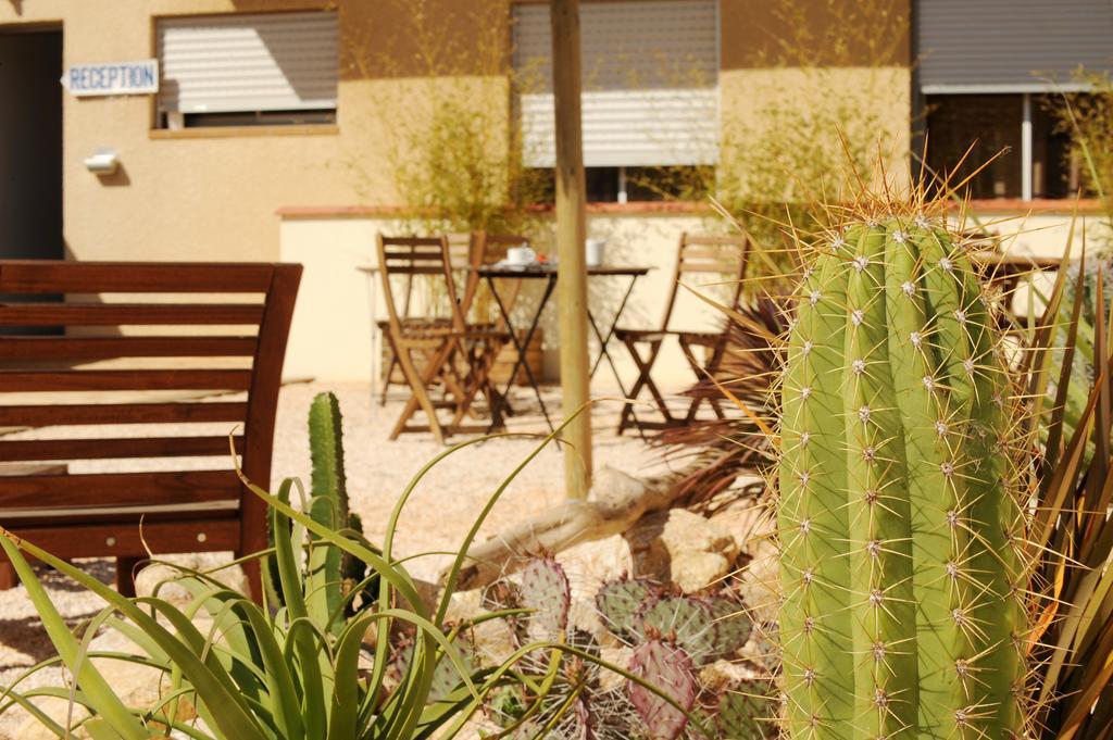Hotel Les Mimosas Argeles-sur-Mer Exterior photo