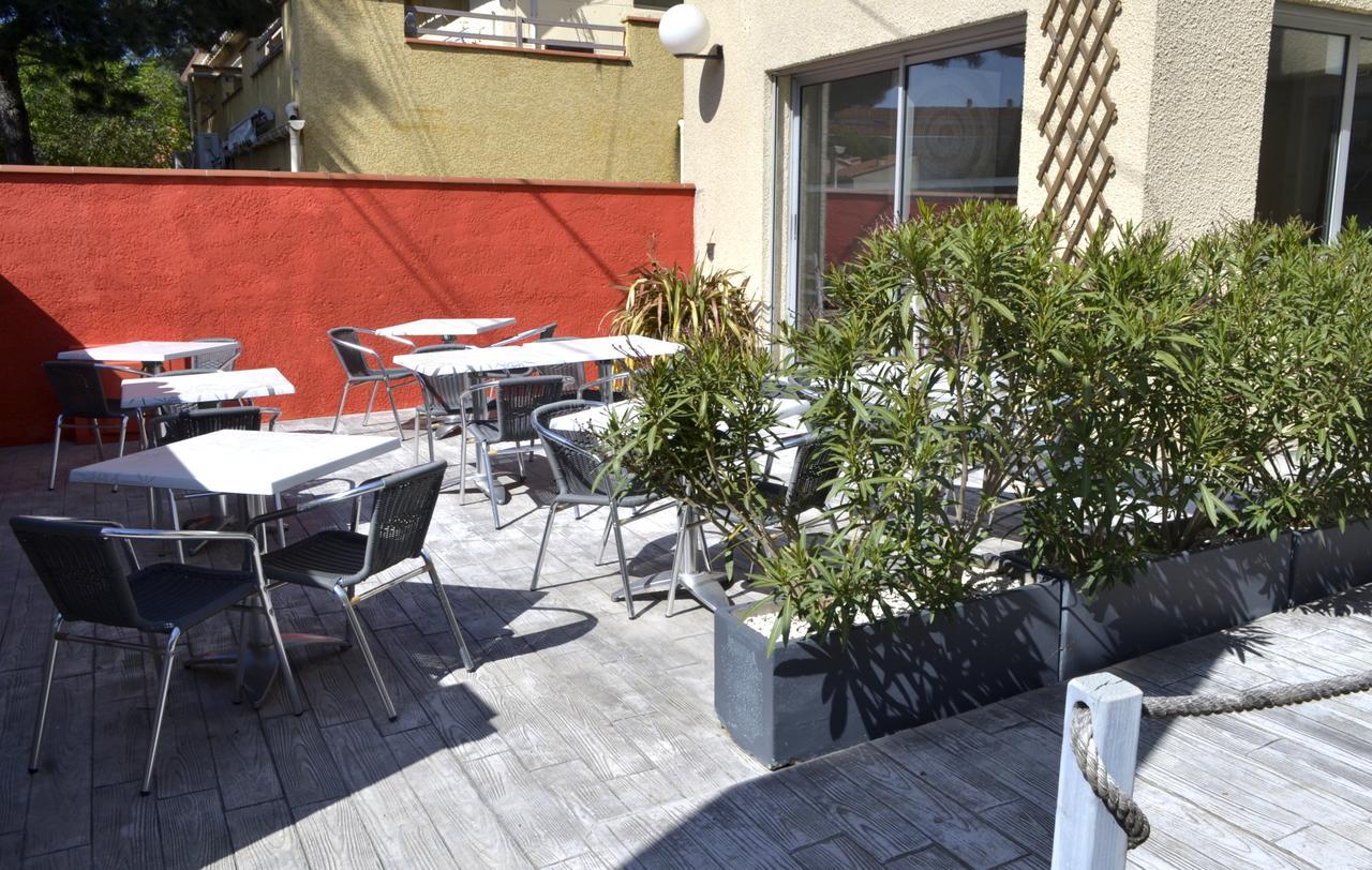 Hotel Les Mimosas Argeles-sur-Mer Exterior photo